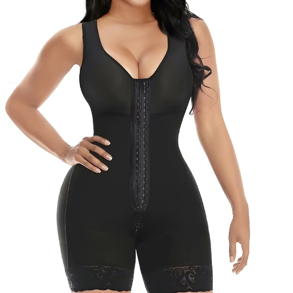 Shapewear Bodysuit 🔥
